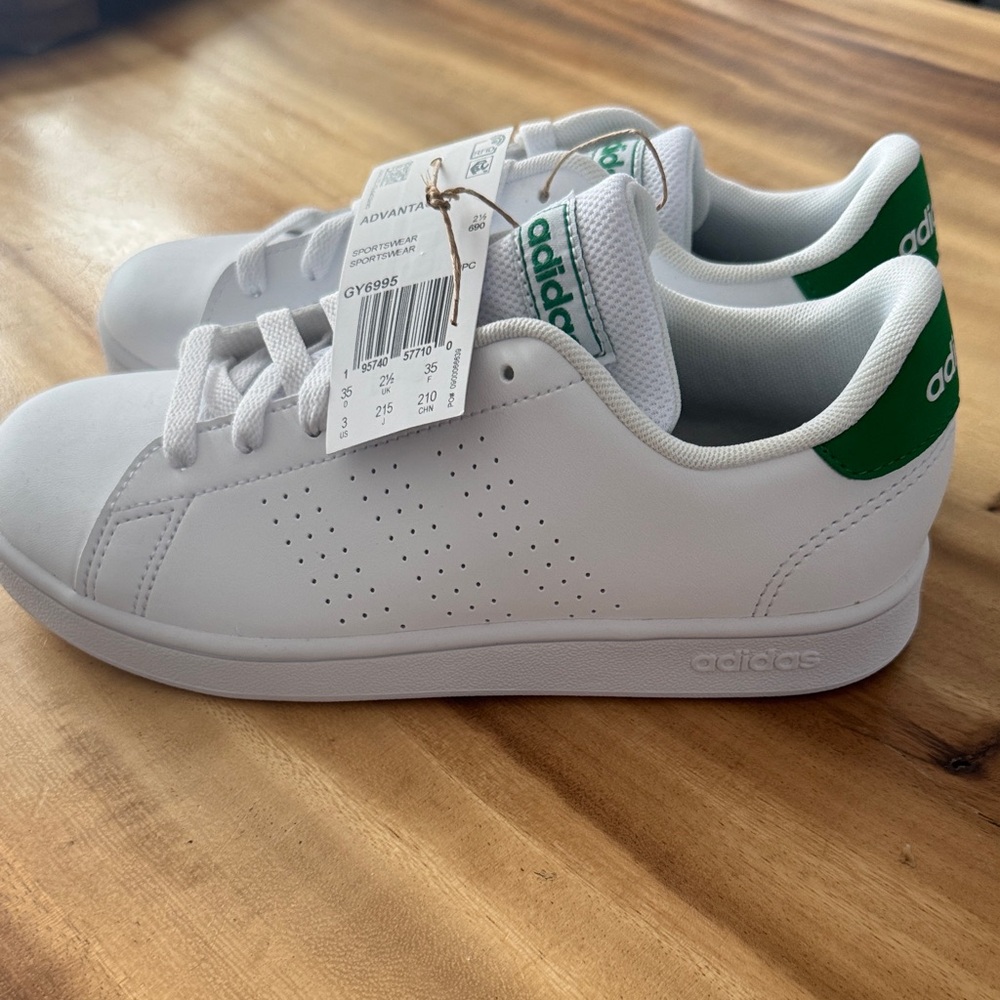 Adidas Advantage White and Green Shoes